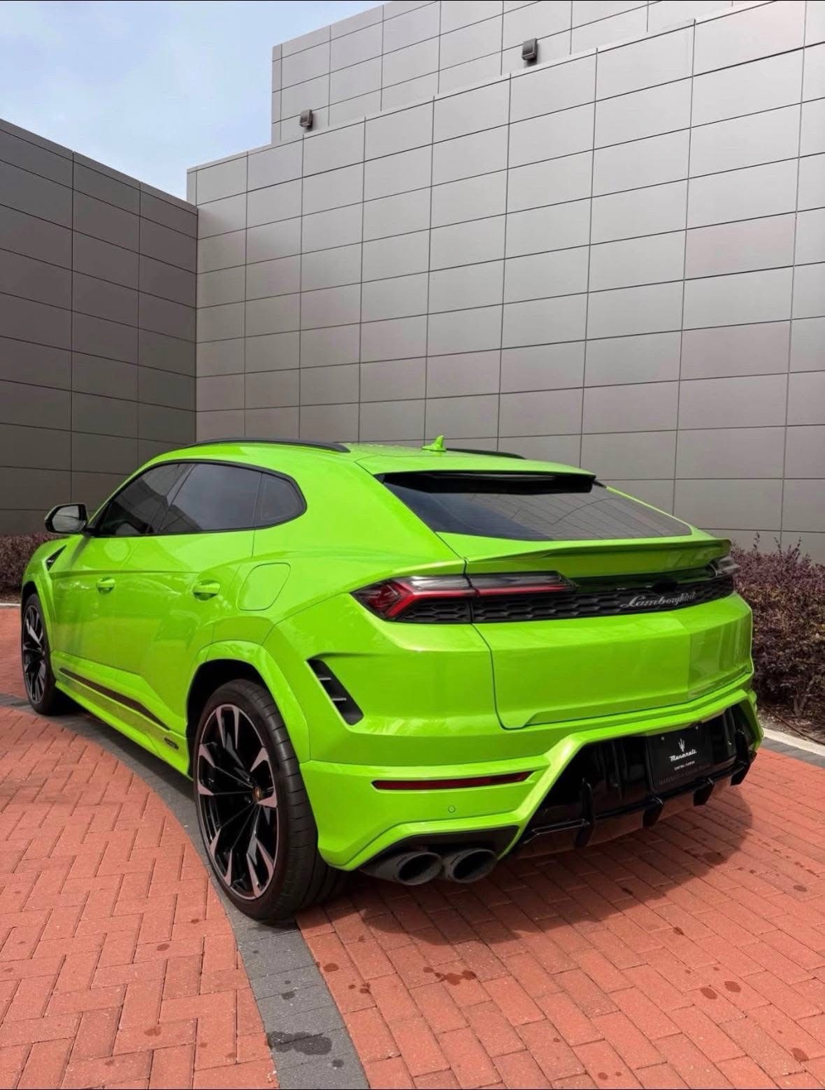 2025LamborghiniUrus - Image 8