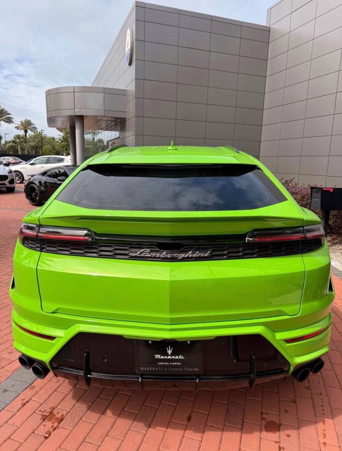 2025LamborghiniUrus - Image 9