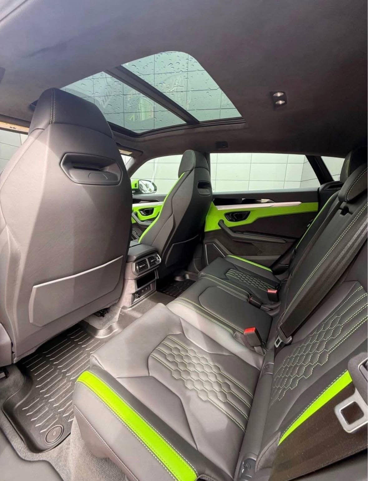 2025LamborghiniUrus - Image 3
