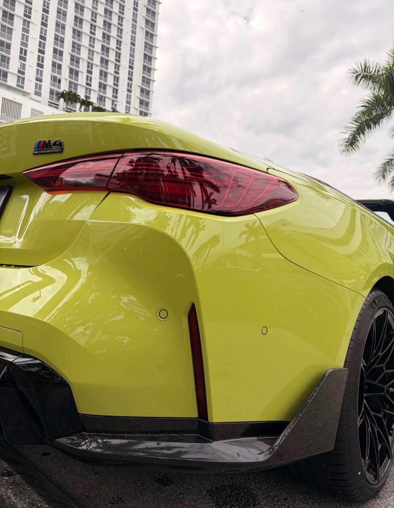 2026 BMW M4 Competition xDrive Convertible – São Paulo Yellow - Image 3