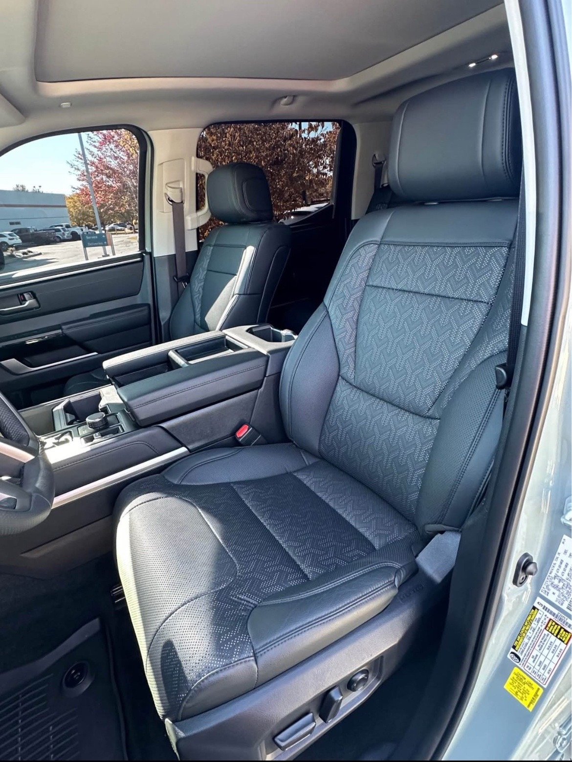 🚨 2024 Toyota Tundra Limited Hybrid 🚨 - Image 7