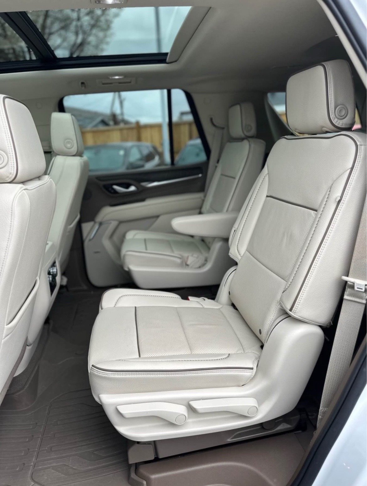 2023 GMC Yukon Denali - Image 6