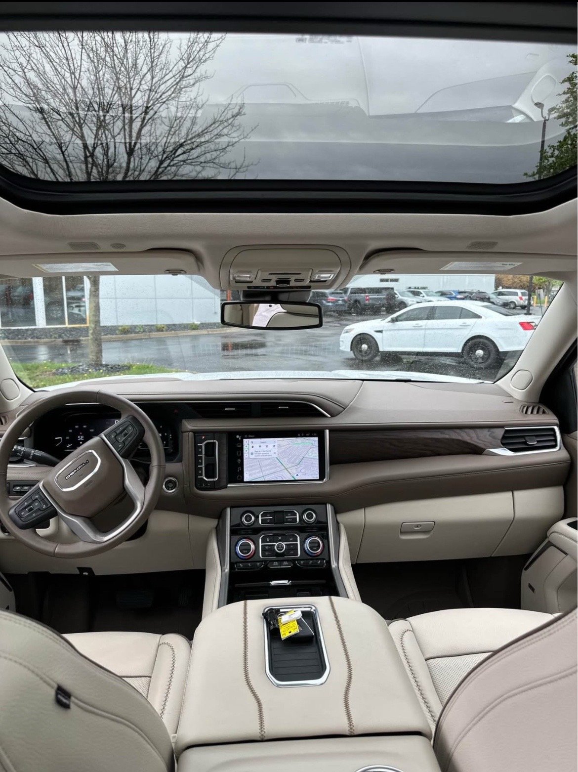 2023 GMC Yukon Denali - Image 8