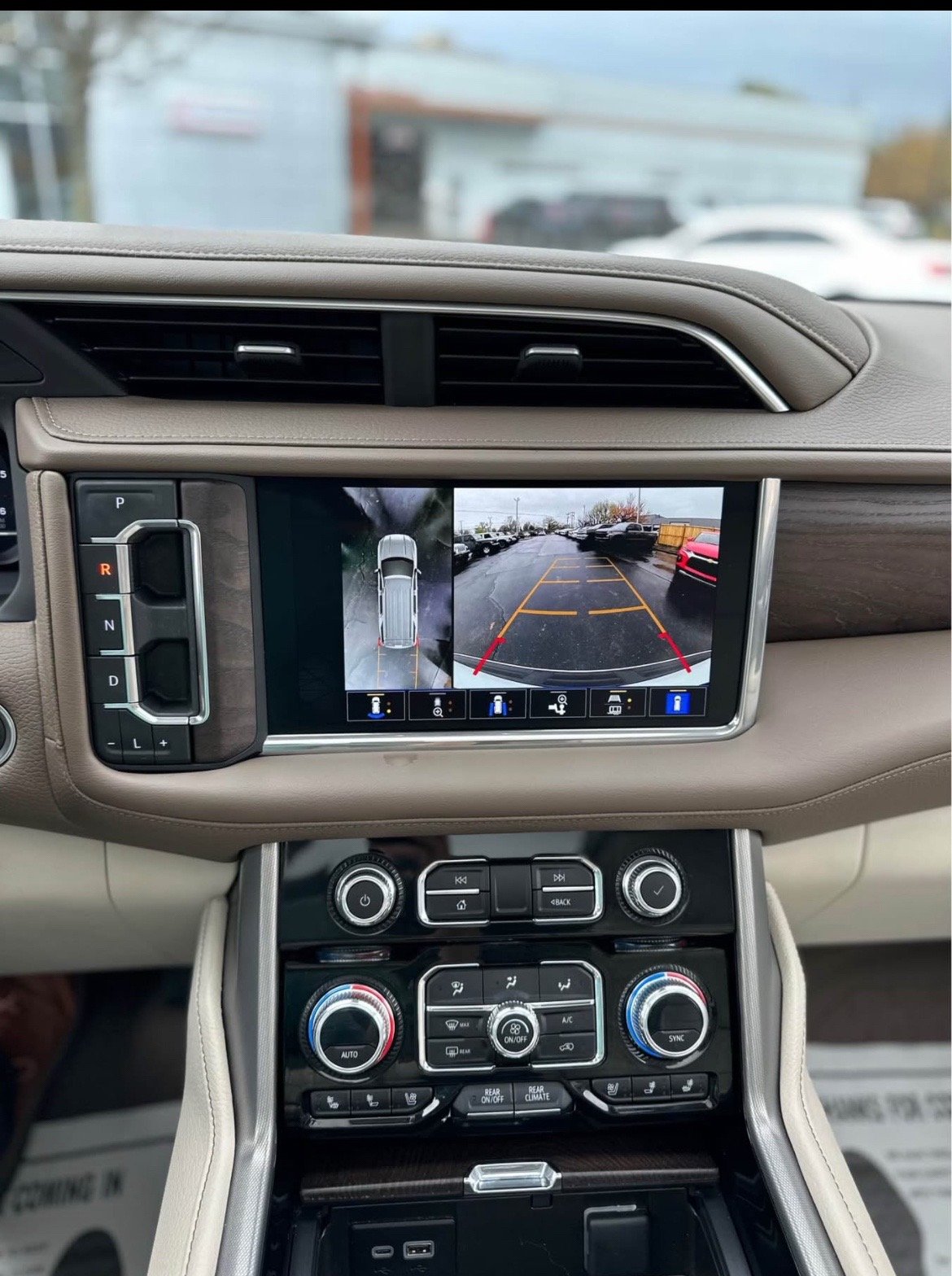 2023 GMC Yukon Denali - Image 2
