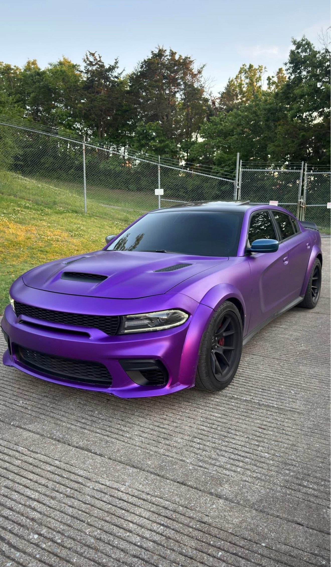 SRT Hellcat Widebody Sedan 4D - Image 9