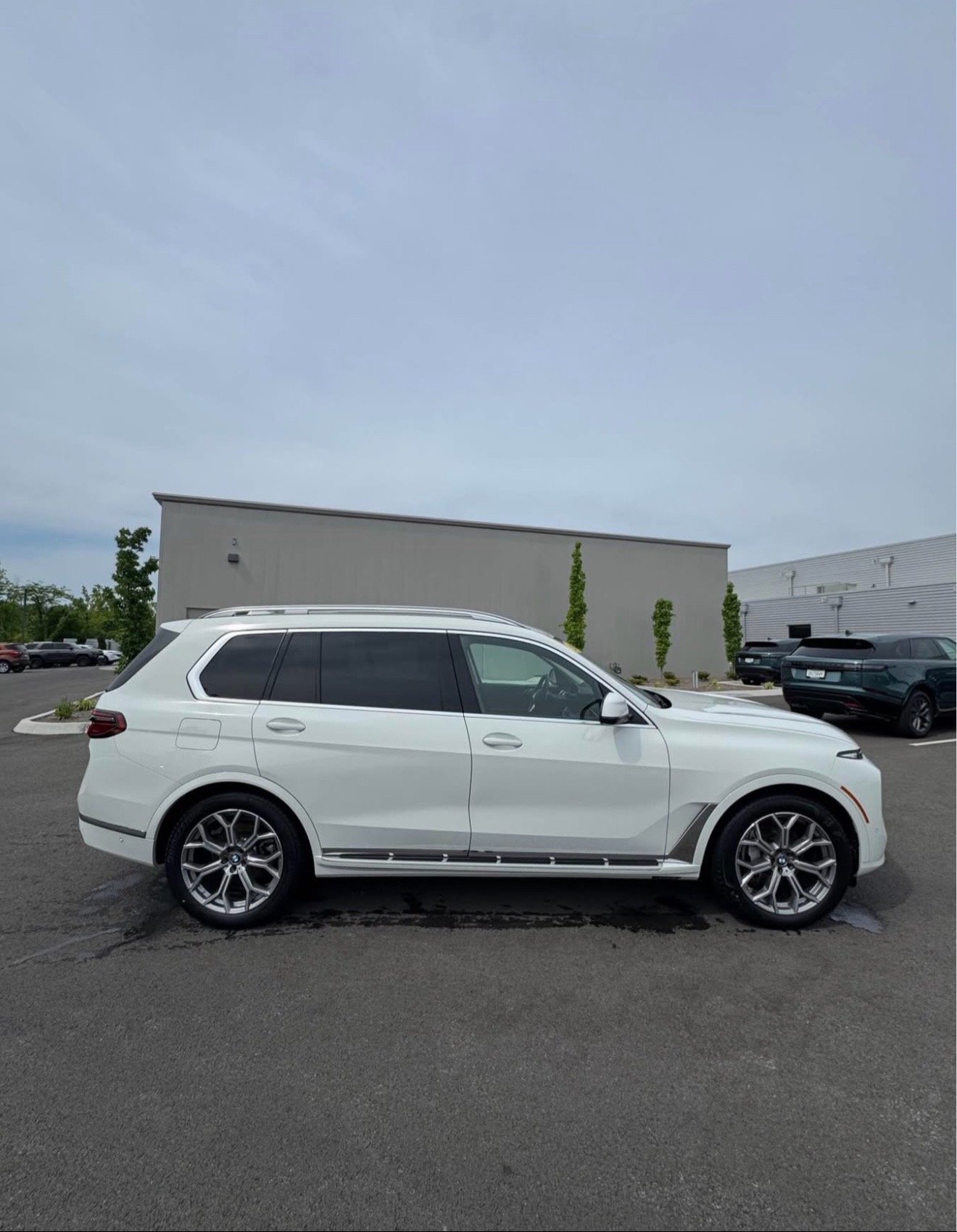 BMW #X7 sport utility 4d - Image 3