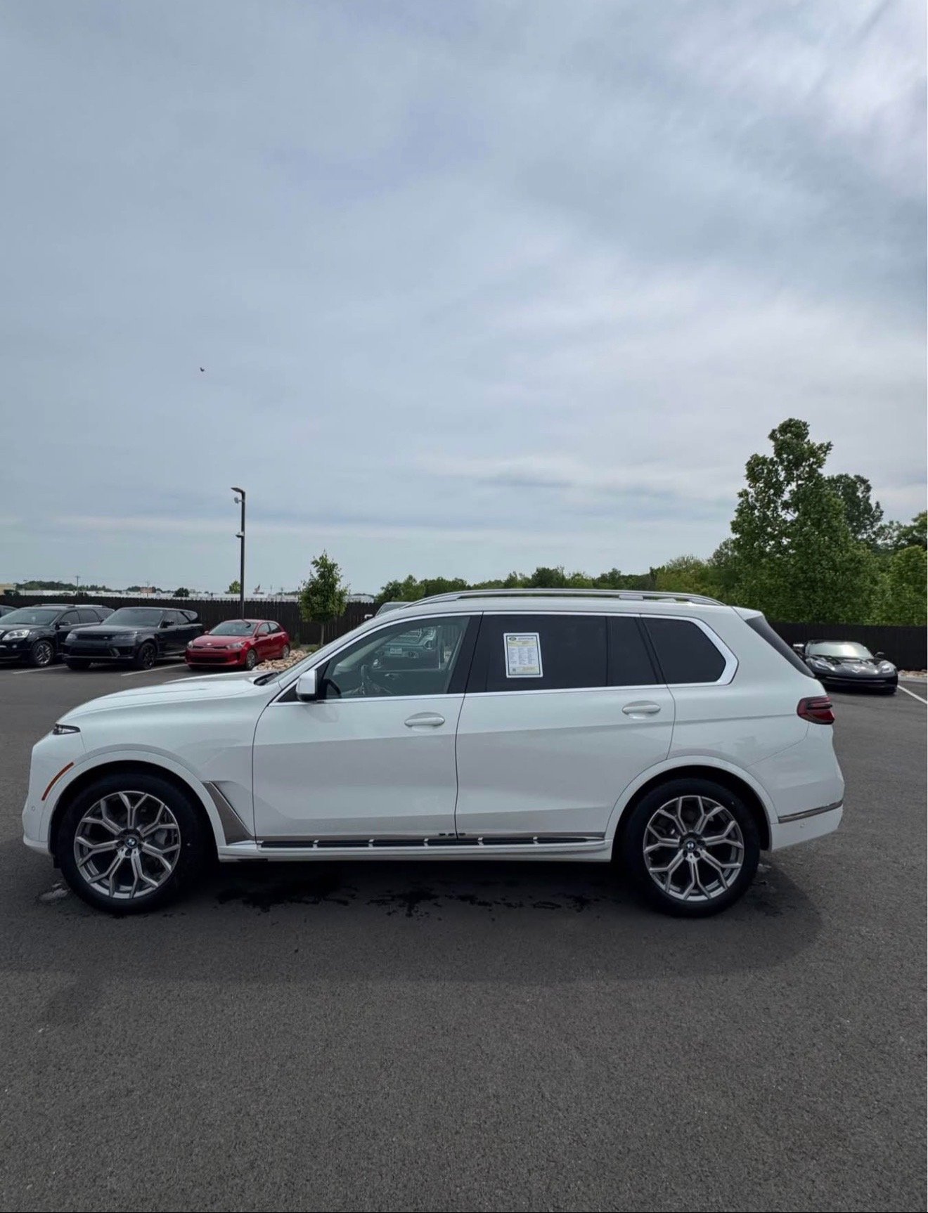 BMW #X7 sport utility 4d - Image 7