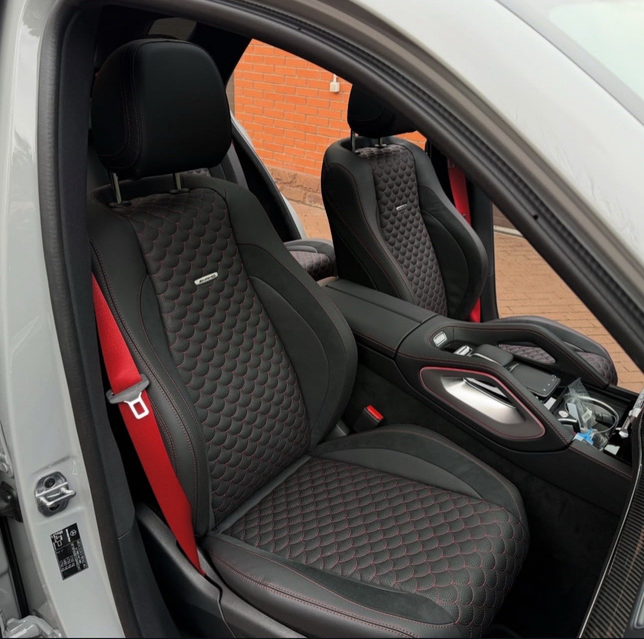 Mercedes GLE 53 AMG 3.0L engine, 435 hp Model year: 2025 Europ - Image 17