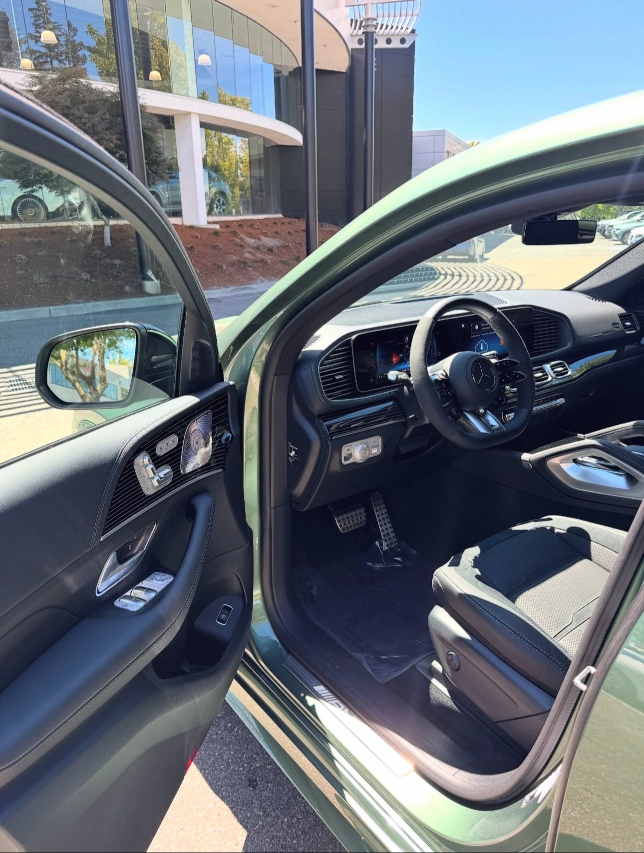 GLE 53 Coupe in Ireland Green Metalli - Image 3