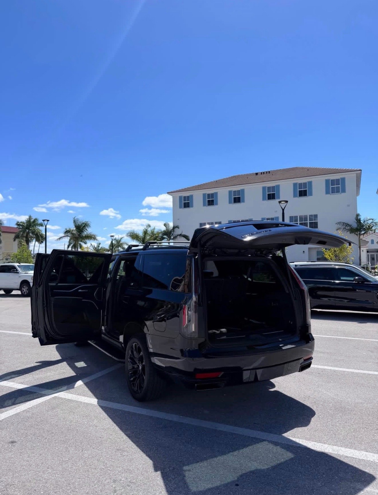 2024 Cadillac Escalade ESV Sport Utility 4D - Image 9