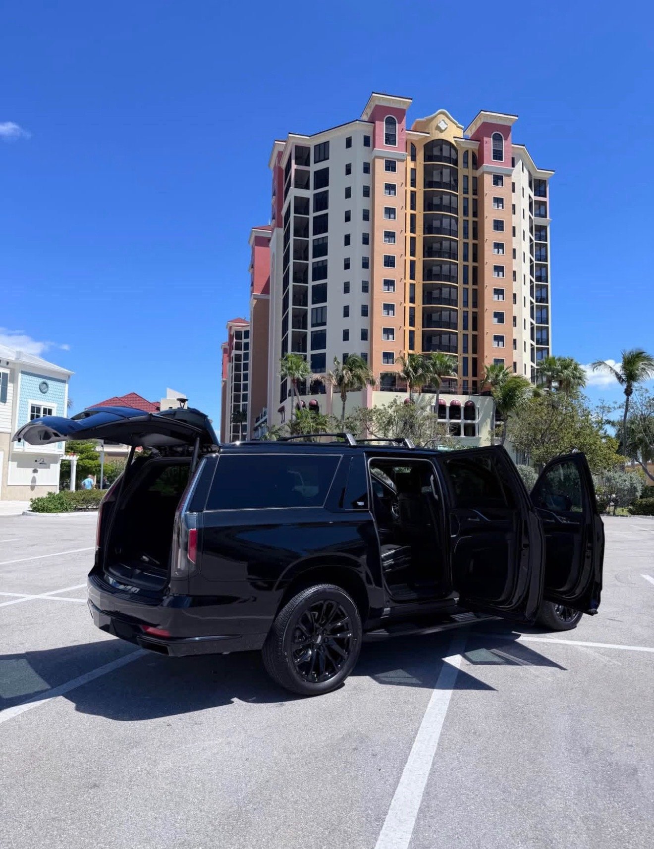 2024 Cadillac Escalade ESV Sport Utility 4D - Image 14