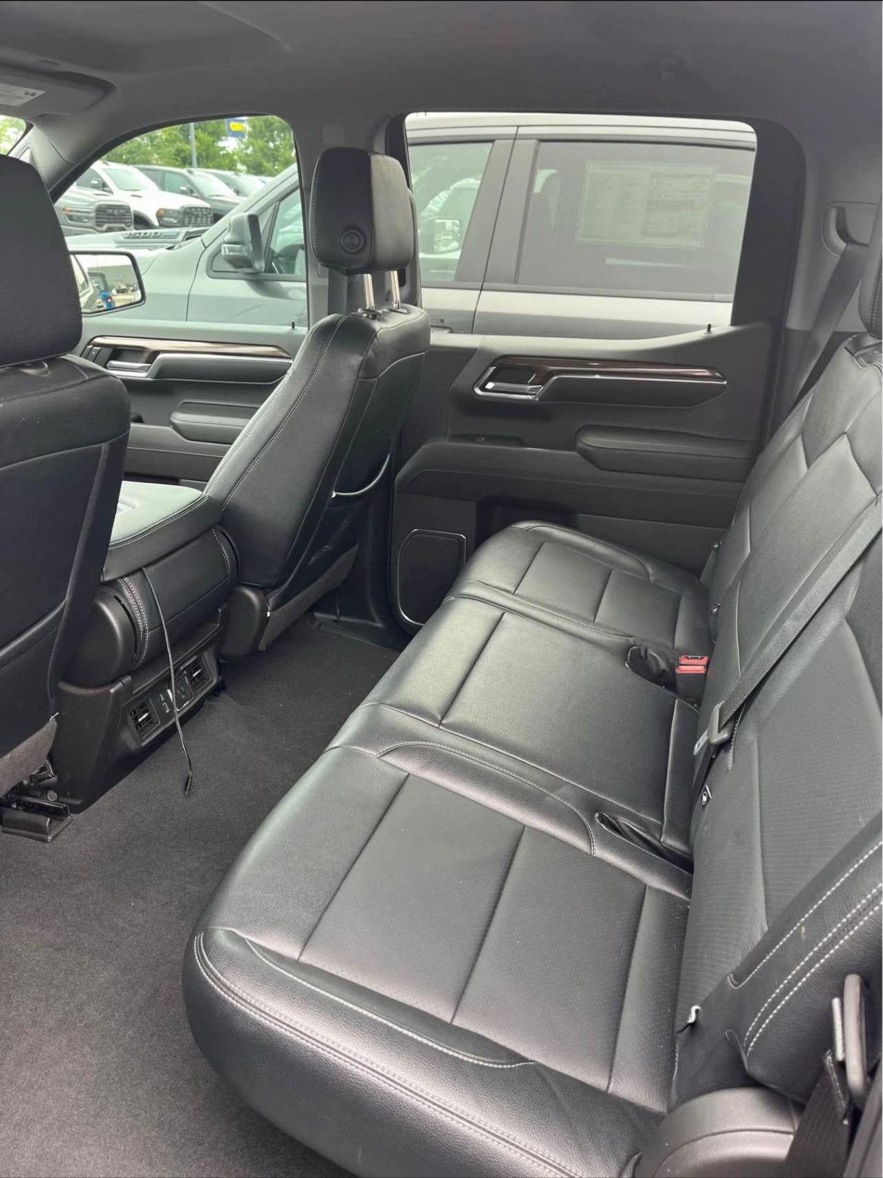 2022 Chevrolet Silverado LT 4x2 2.7L Turbo Max Engine - Image 5