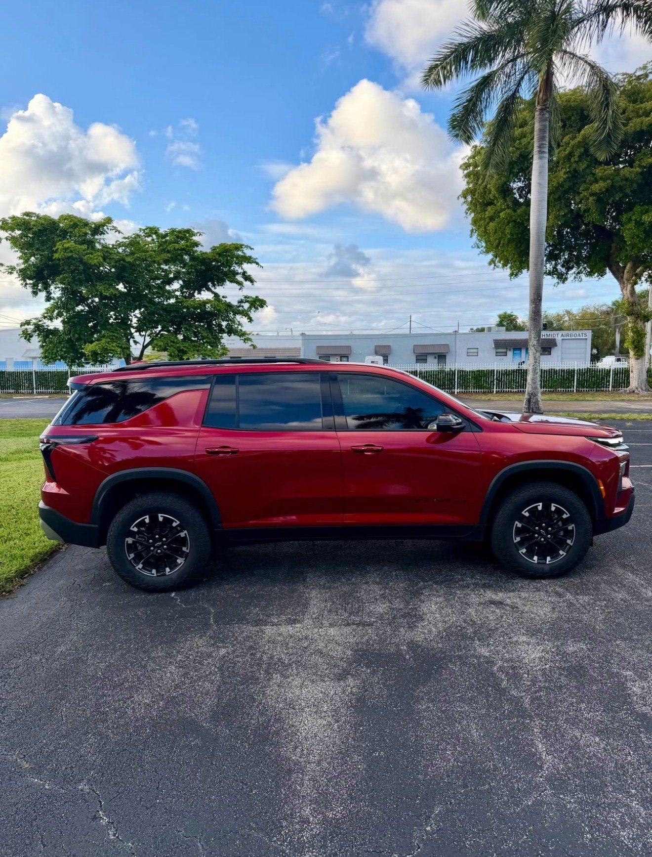 2024 Chevrolet Traverse Z71 - Image 9