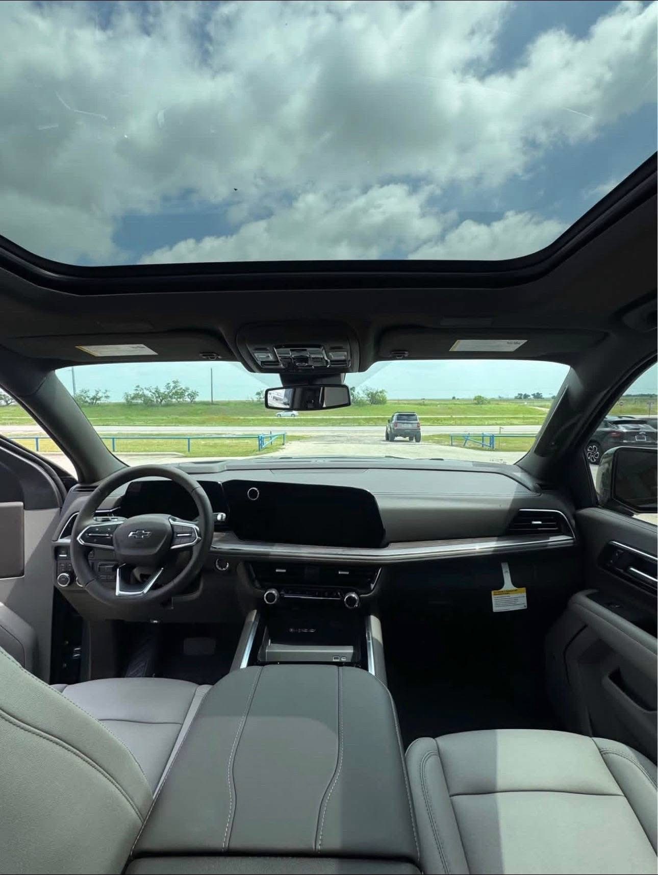 2026 Chevrolet Suburban · Z71 Sport Utility 4D - Image 7