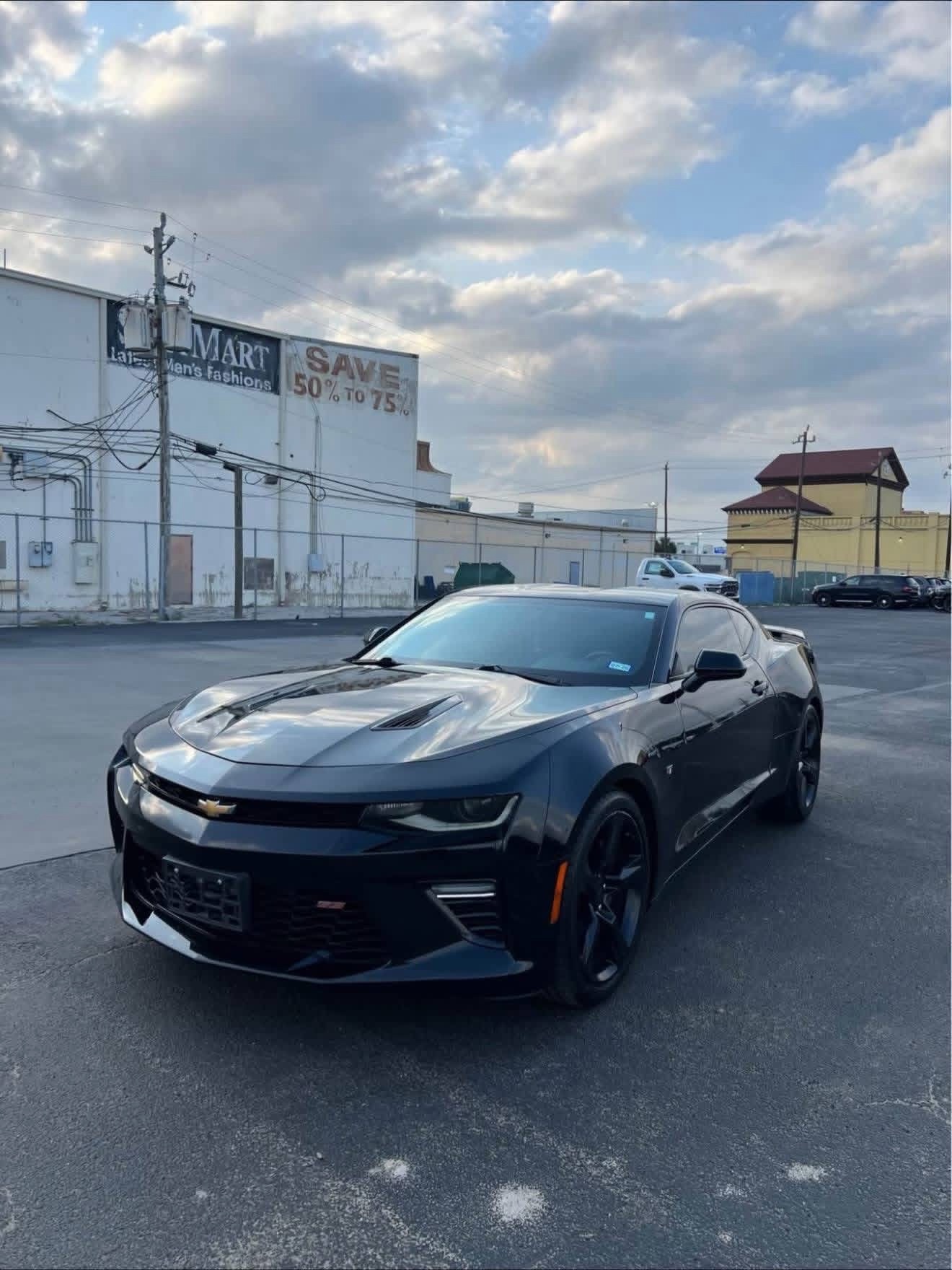 2018 Chevrolet Camaro - Image 4