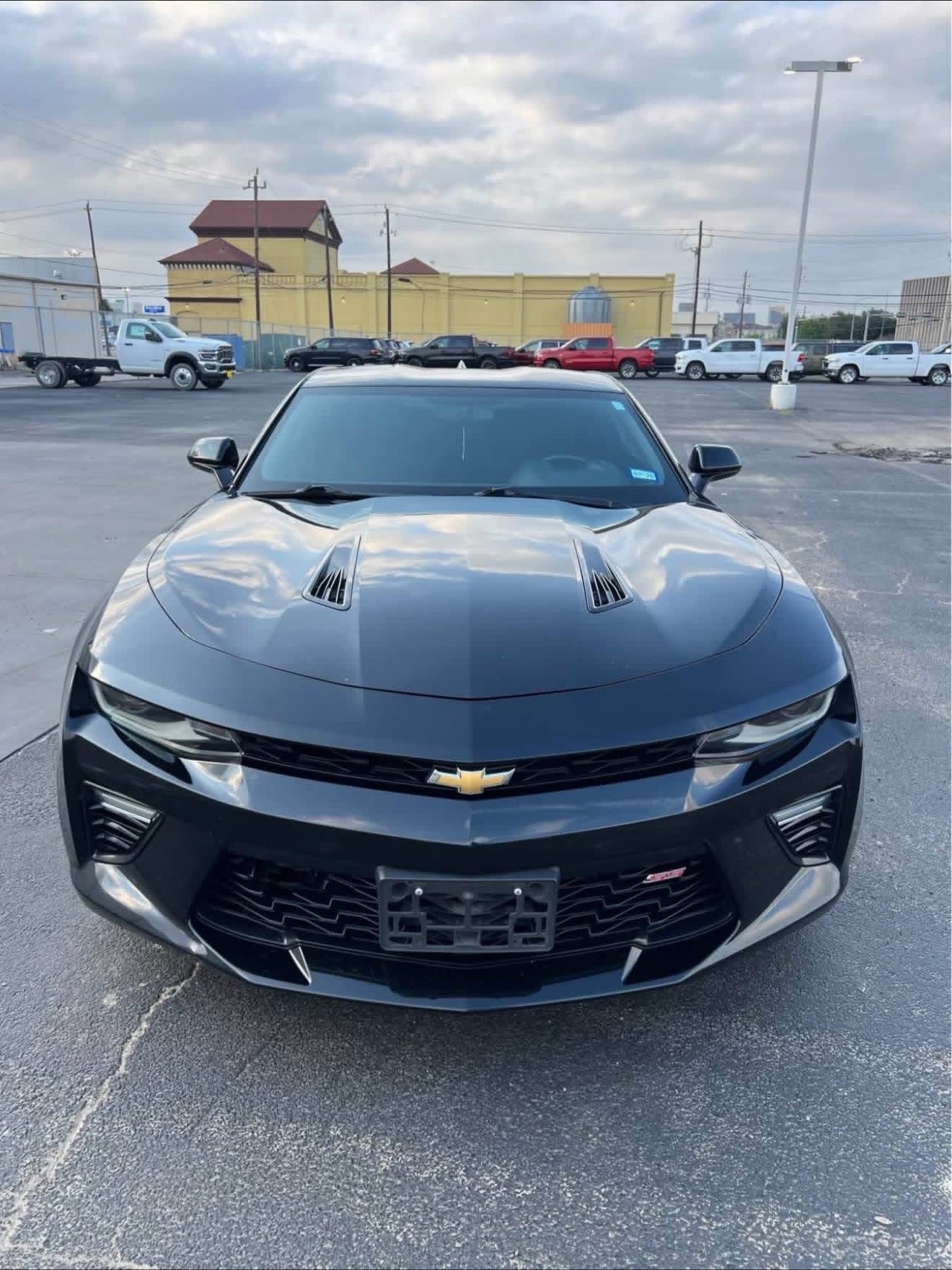 2018 Chevrolet Camaro - Image 5