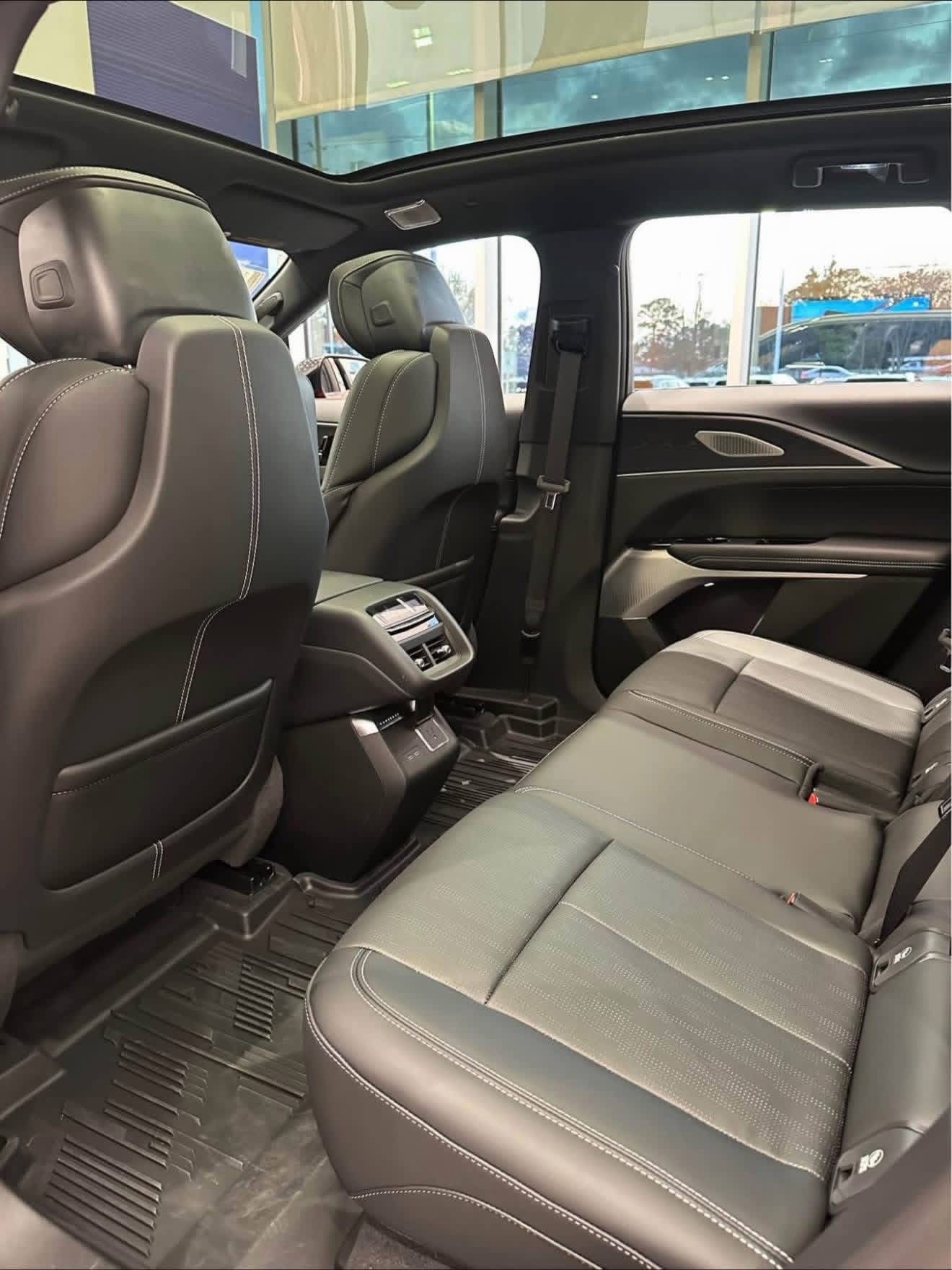 2026 Cadillac Lyriq V-Series – Red | Brand New EV Performance - Image 9