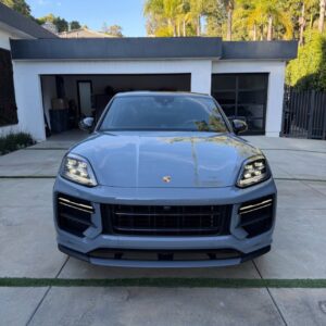 Alternative view of 2025 Porsche Cayenne Turbo GT