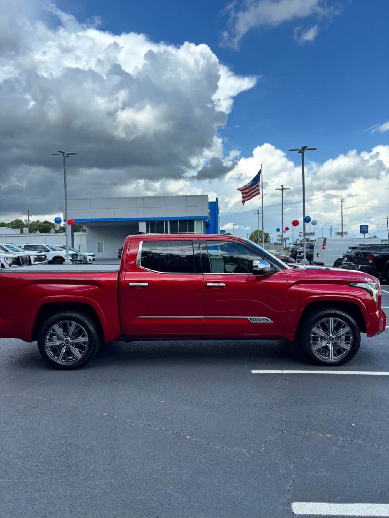 2023 Toyota Tundra Hybrid CrewMax Capstone - Image 16