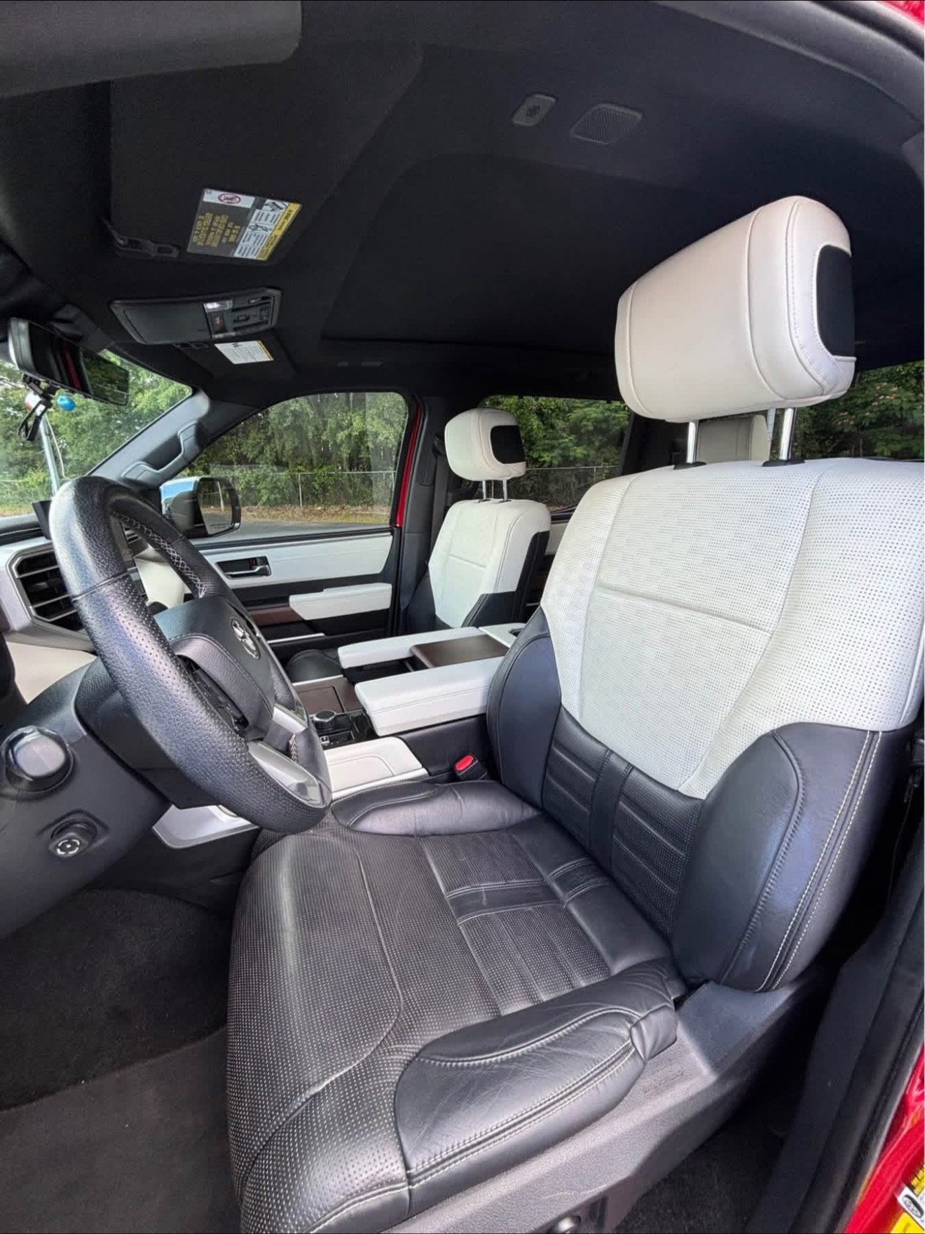 2023 Toyota Tundra Hybrid CrewMax Capstone - Image 5