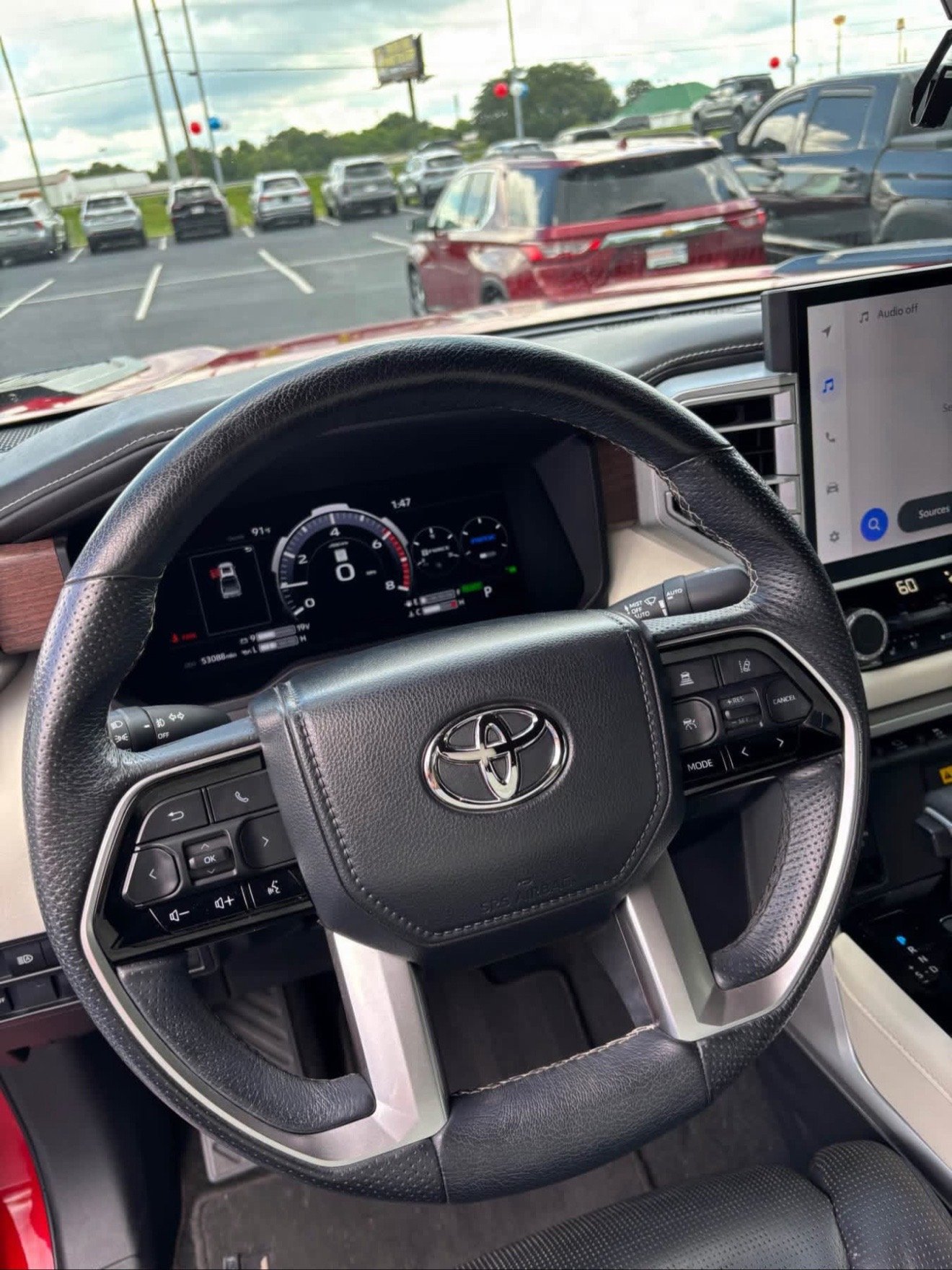 2023 Toyota Tundra Hybrid CrewMax Capstone - Image 15