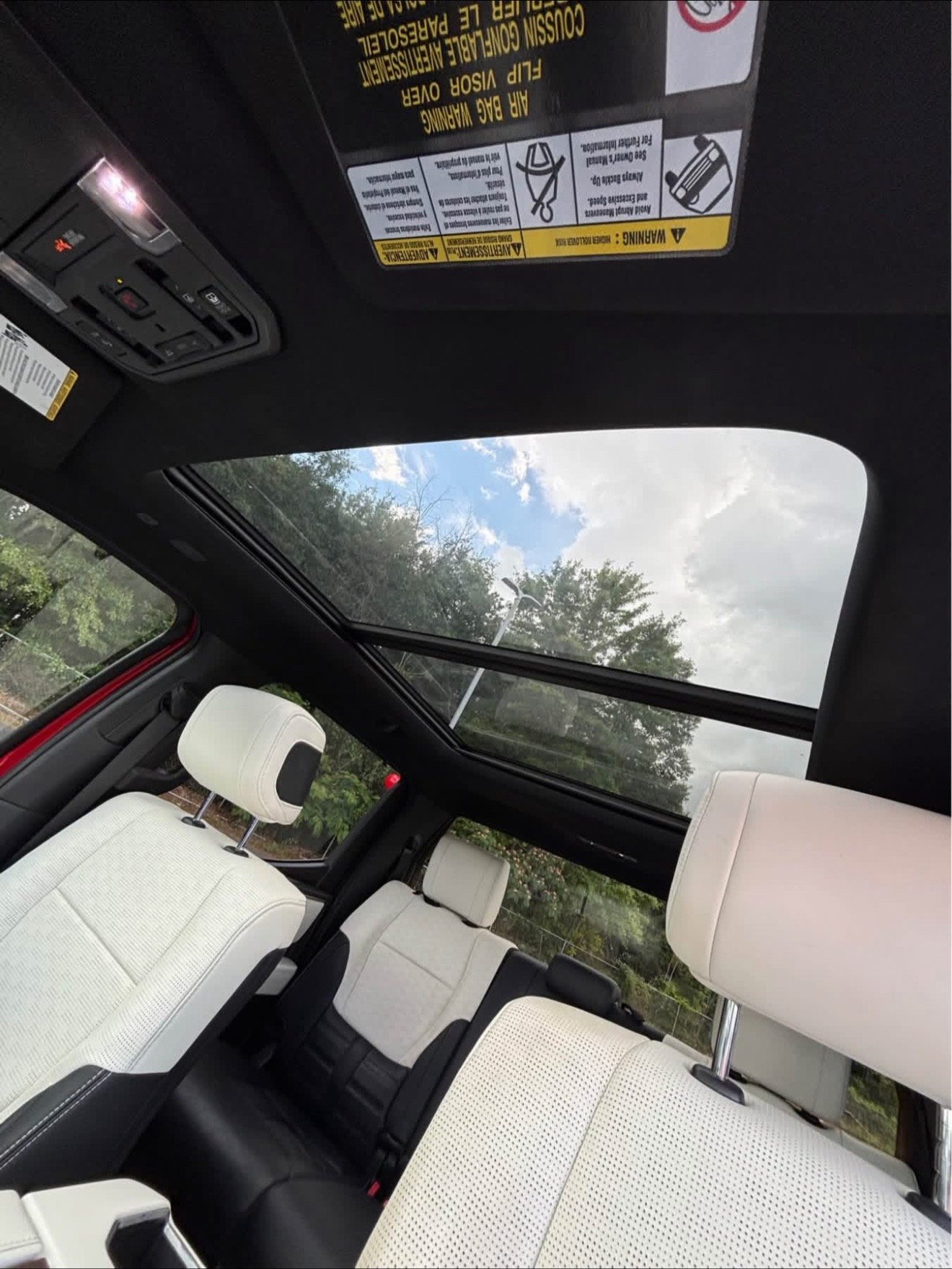 2023 Toyota Tundra Hybrid CrewMax Capstone - Image 17