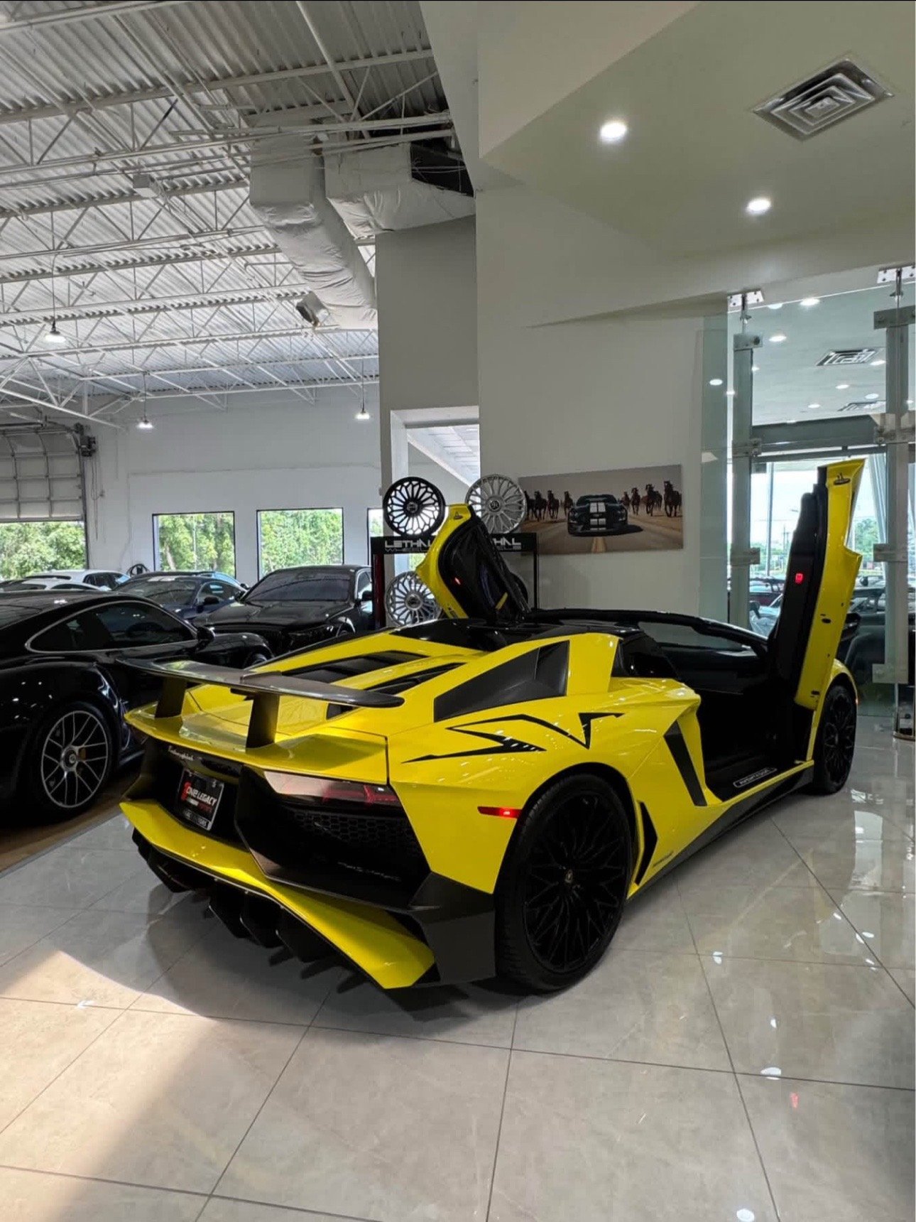 #2017Aventador - Image 12