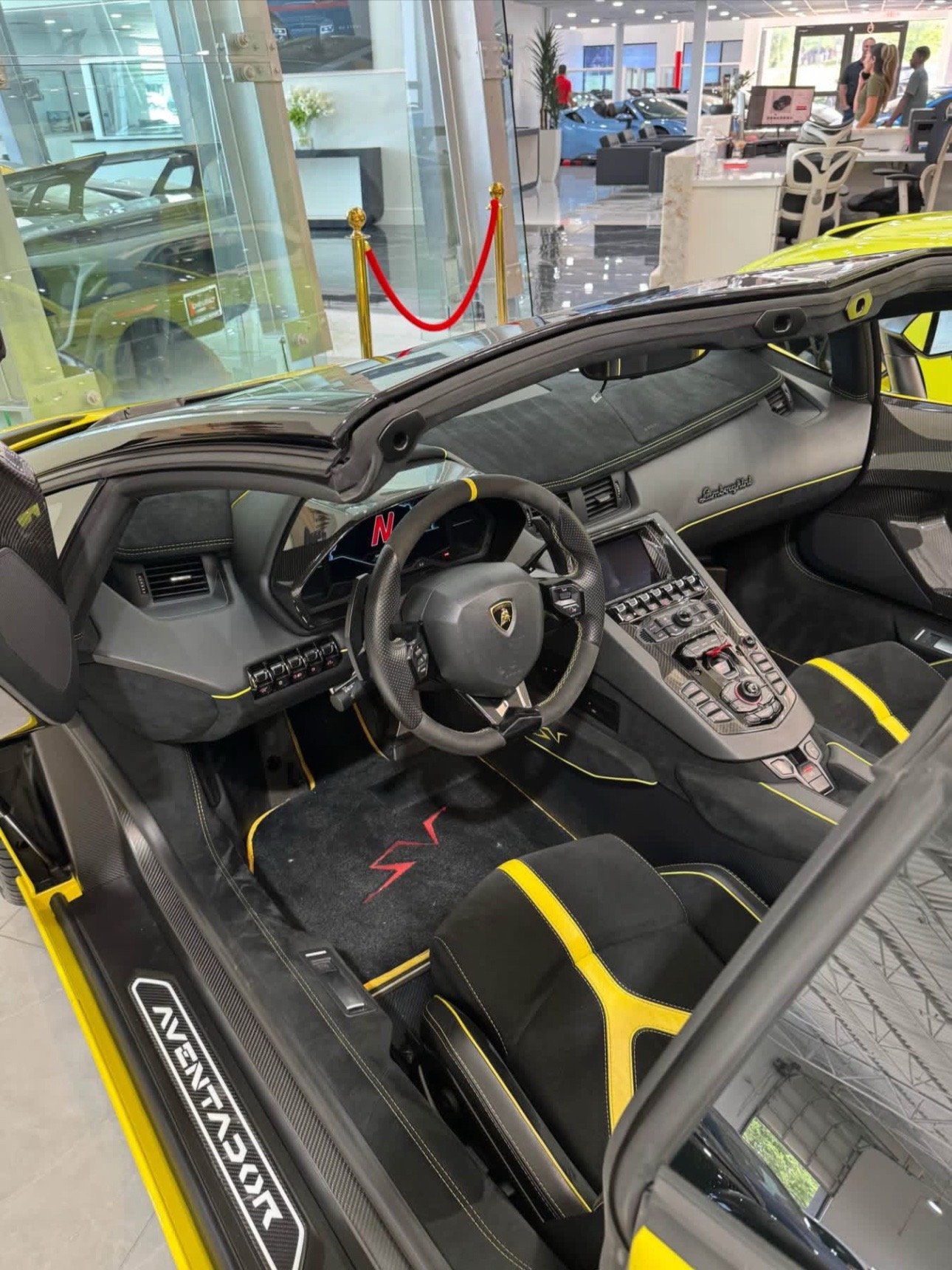 #2017Aventador - Image 2