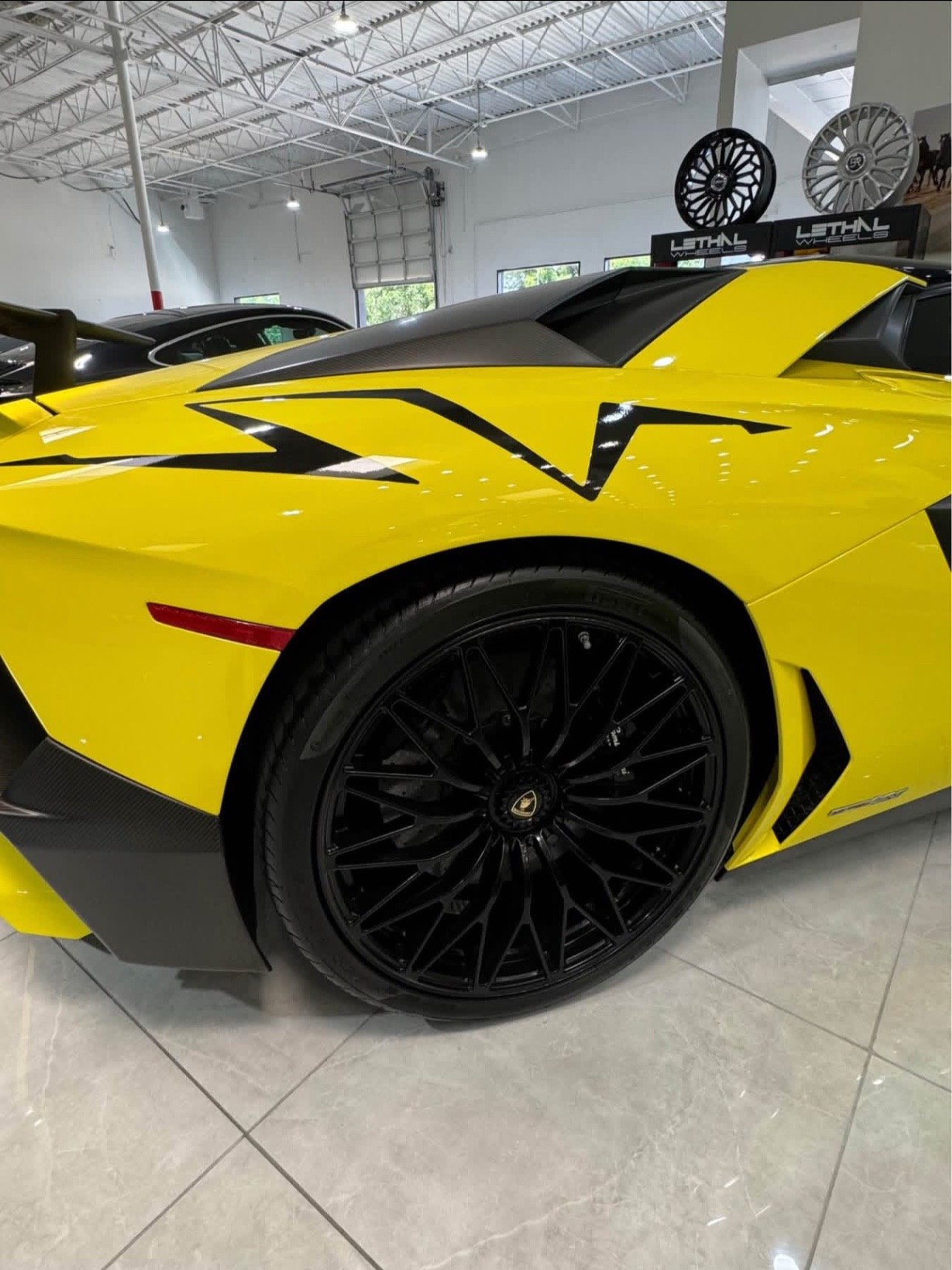 #2017Aventador - Image 7