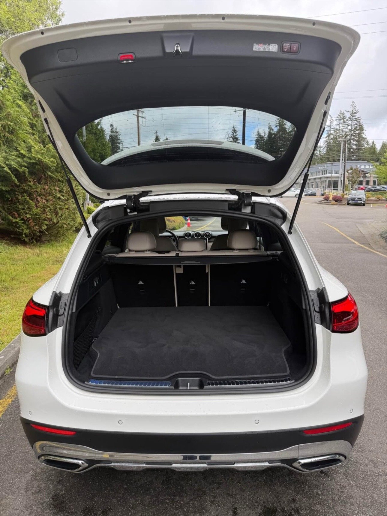GLC 350e 4MATIC Sport Utility 4D - Image 4