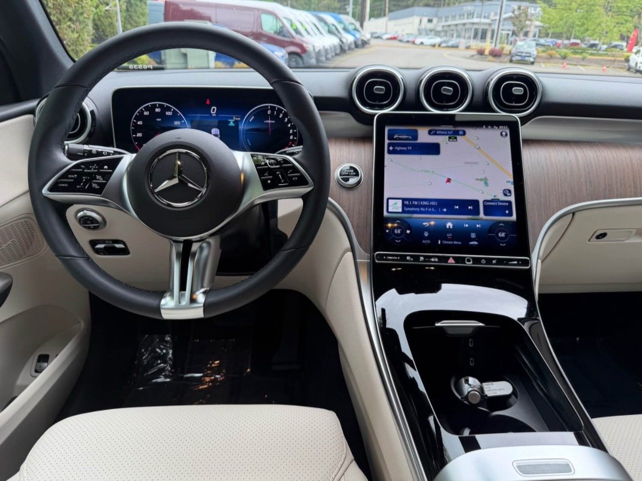 GLC 350e 4MATIC Sport Utility 4D - Image 5