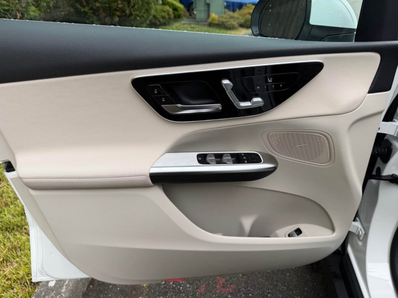 GLC 350e 4MATIC Sport Utility 4D - Image 8