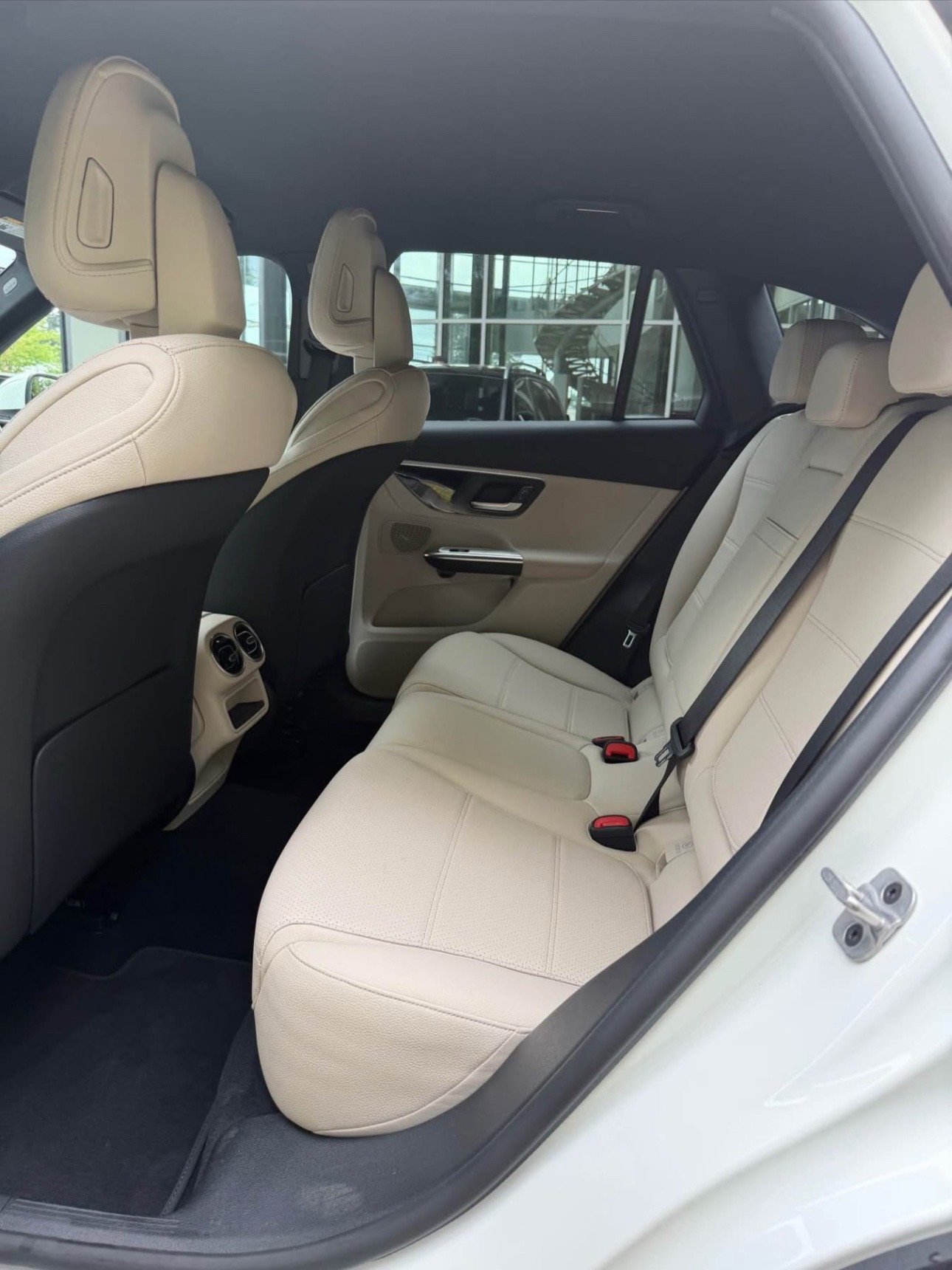 GLC 350e 4MATIC Sport Utility 4D - Image 9
